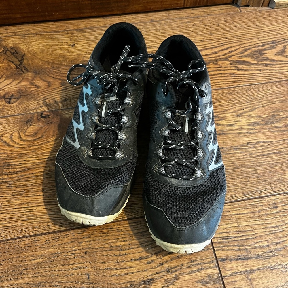 Black and Gray Men's Athletic Shoes
